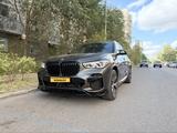 BMW X5 2021 года за 38 000 000 тг. в Астана – фото 2