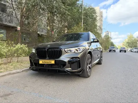 BMW X5 2021 года за 38 000 000 тг. в Астана – фото 2