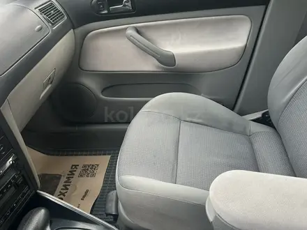 Volkswagen Golf 2002 года за 3 200 000 тг. в Алматы – фото 16