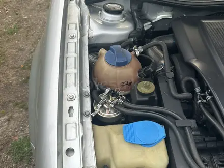 Volkswagen Golf 2002 года за 3 200 000 тг. в Алматы – фото 20
