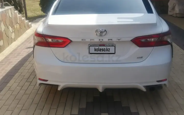 Toyota Camry 2018 года за 10 000 000 тг. в Жезказган