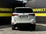 Toyota Fortuner 2022 года за 17 400 000 тг. в Актобе – фото 5