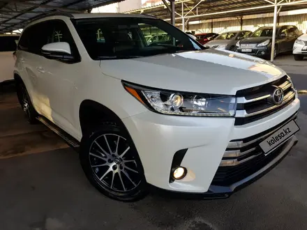 Toyota Highlander 2019 года за 23 500 000 тг. в Алматы – фото 7