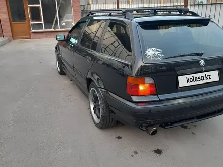 BMW 320 1995 года за 2 000 000 тг. в Алматы – фото 26