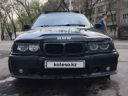 BMW 320 1995 года за 2 000 000 тг. в Алматы – фото 4