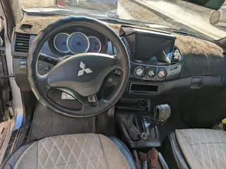 Mitsubishi L200