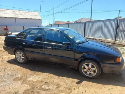 Volkswagen Passat 1993 года за 600 000 тг. в Атырау – фото 4