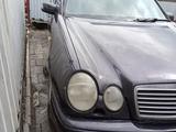 Mercedes-Benz E 230 1995 года за 1 500 000 тг. в Абай (Абайский р-н) – фото 2