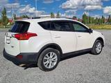 Toyota RAV4 2014 годаүшін10 500 000 тг. в Актобе