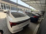 Hyundai Elantra 2022 года за 7 500 000 тг. в Алматы – фото 4