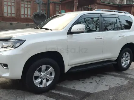 Toyota Land Cruiser Prado 2019 года за 23 500 000 тг. в Алматы – фото 14