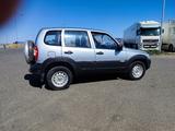 Chevrolet Niva 2014 года за 2 800 000 тг. в Атырау – фото 2