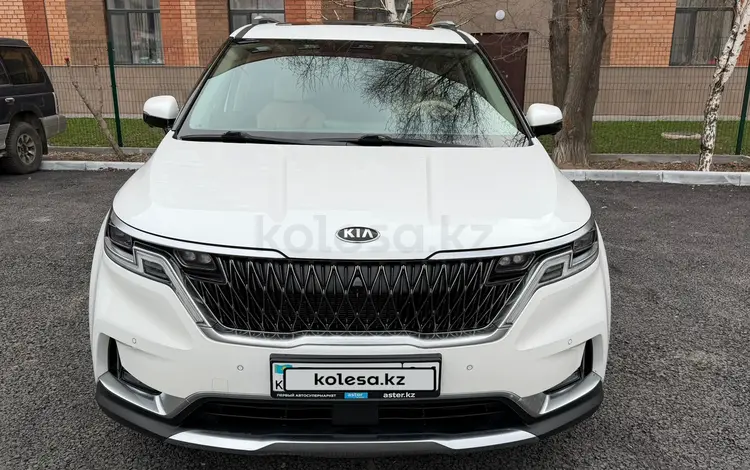 Kia Carnival 2021 года за 17 900 000 тг. в Астана