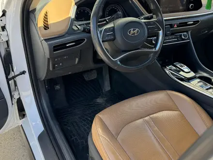 Hyundai Sonata 2020 года за 10 000 000 тг. в Уральск – фото 11