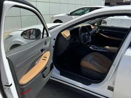 Hyundai Sonata 2020 года за 10 000 000 тг. в Уральск – фото 12