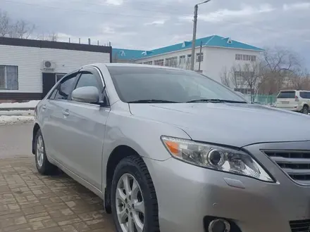 Toyota Camry 2010 года за 6 500 000 тг. в Актобе – фото 4