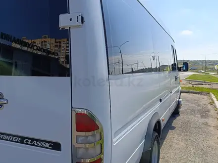 Mercedes-Benz Sprinter 2015 года за 13 200 000 тг. в Аксай – фото 7