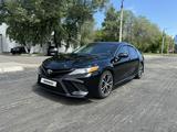 Toyota Camry 2021 года за 12 100 000 тг. в Павлодар