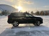 Toyota RAV4 2022 годаfor17 000 000 тг. в Караганда – фото 2