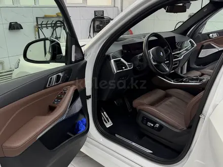 BMW X5 2023 года за 53 000 000 тг. в Алматы – фото 8