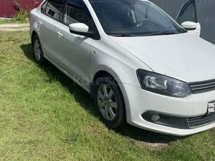 Volkswagen Polo 2014 года за 5 400 000 тг. в Актобе – фото 2