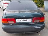 Toyota Carina E 1997 года за 1 800 000 тг. в Семей