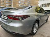 Toyota Camry 2022 года за 12 700 000 тг. в Астана – фото 4