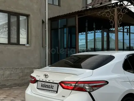 Toyota Camry 2018 года за 11 900 000 тг. в Тараз – фото 4