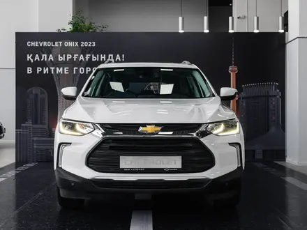 Chevrolet Tracker Premier 2023 года за 11 090 000 тг. в Астана – фото 2