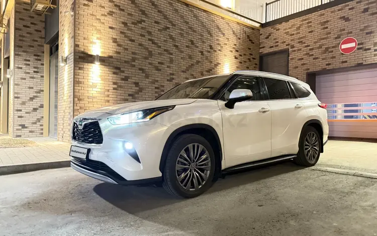 Toyota Highlander 2021 годаүшін27 000 000 тг. в Атырау