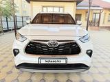 Toyota Highlander 2021 года за 23 500 000 тг. в Атырау – фото 2