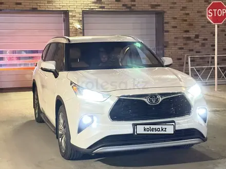 Toyota Highlander 2021 года за 27 000 000 тг. в Атырау – фото 5