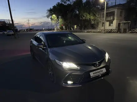 Toyota Camry 2024 года за 19 500 000 тг. в Атырау – фото 3