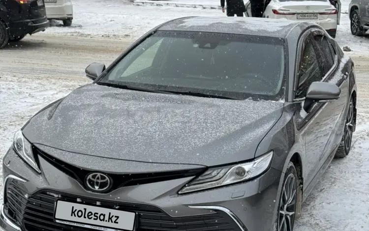 Toyota Camry 2024 года за 19 500 000 тг. в Атырау