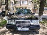 Mercedes-Benz E 220 1994 года за 2 000 000 тг. в Талдыкорган