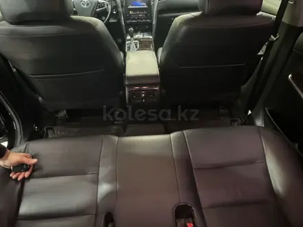 Toyota Camry 2017 года за 8 990 000 тг. в Шымкент – фото 9