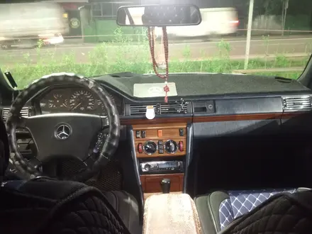 Mercedes-Benz E 230 1992 года за 1 400 000 тг. в Алматы – фото 6