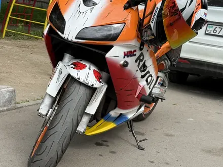 Honda  CBR 600RR 2003 года за 3 000 000 тг. в Алматы