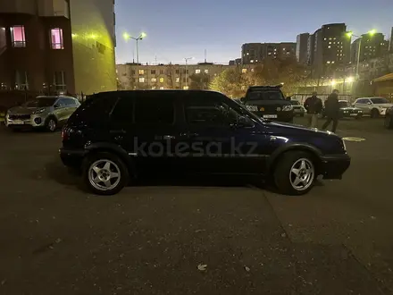 Volkswagen Golf 1994 года за 2 799 999 тг. в Астана – фото 4