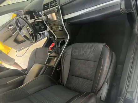 Toyota Camry 2016 года за 5 500 000 тг. в Жанаозен – фото 4