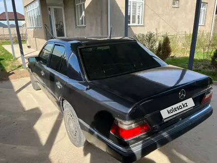 Mercedes-Benz E 230 1991 года за 850 000 тг. в Шымкент – фото 4