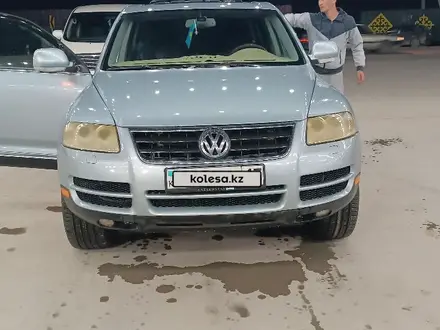 Volkswagen Touareg 2004 года за 4 200 000 тг. в Тараз – фото 9