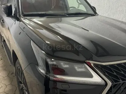 Lexus LX 570 2019 года за 63 000 000 тг. в Усть-Каменогорск