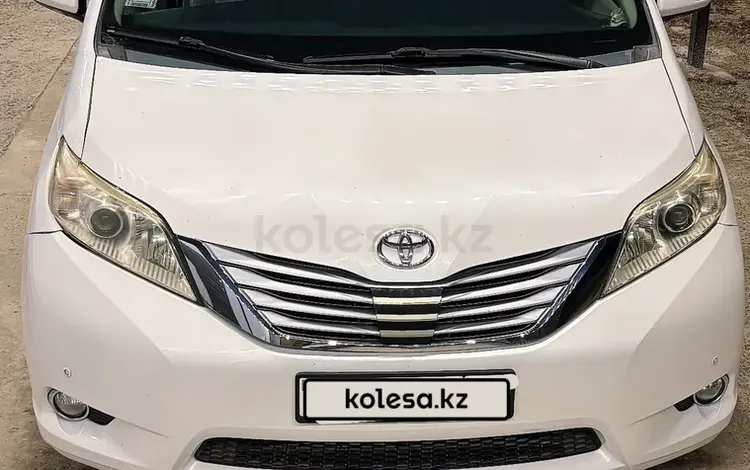 Toyota Sienna 2013 года за 12 000 000 тг. в Атырау