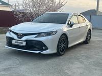 Toyota Camry 2019 года за 13 300 000 тг. в Атырау