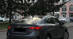 Hyundai Accent 2021 года за 7 800 000 тг. в Усть-Каменогорск – фото 2