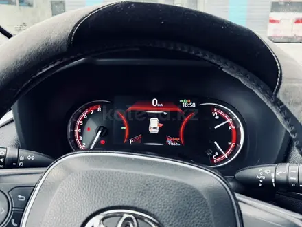 Toyota RAV4 2019 года за 15 100 000 тг. в Актобе – фото 17