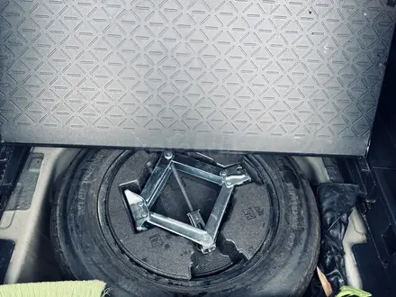 Toyota RAV4 2019 года за 15 100 000 тг. в Актобе – фото 32