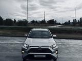 Toyota RAV4 2019 годаүшін15 100 000 тг. в Актобе