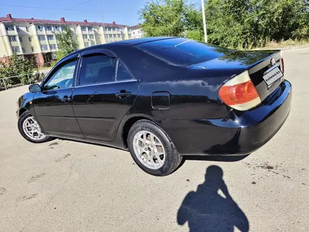 Toyota Camry 2005 года за 4 300 000 тг. в Актобе – фото 2